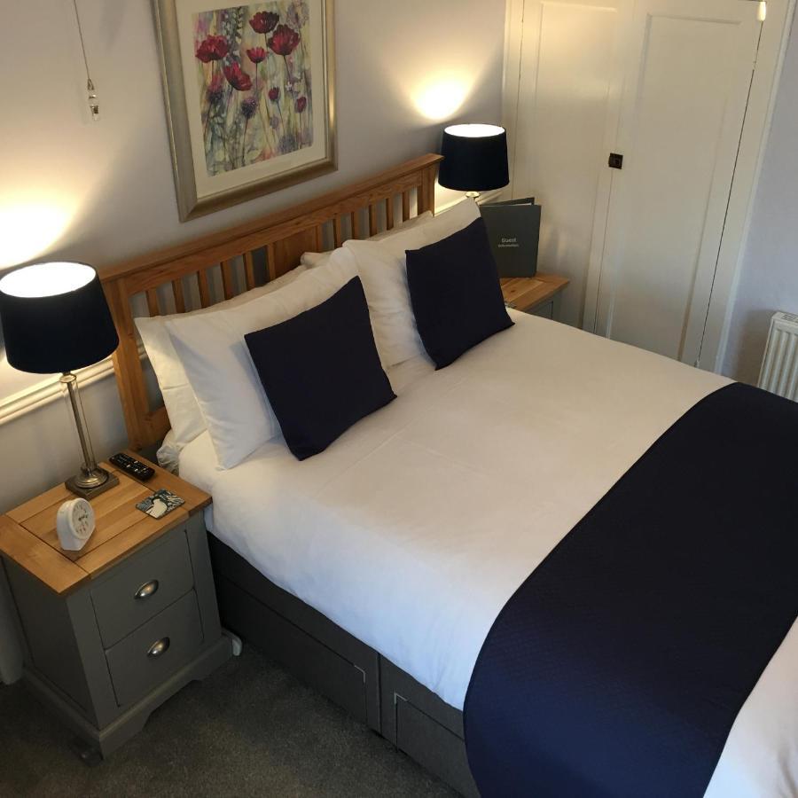 Spurwing Guest House แวร์แรม ภายนอก รูปภาพ