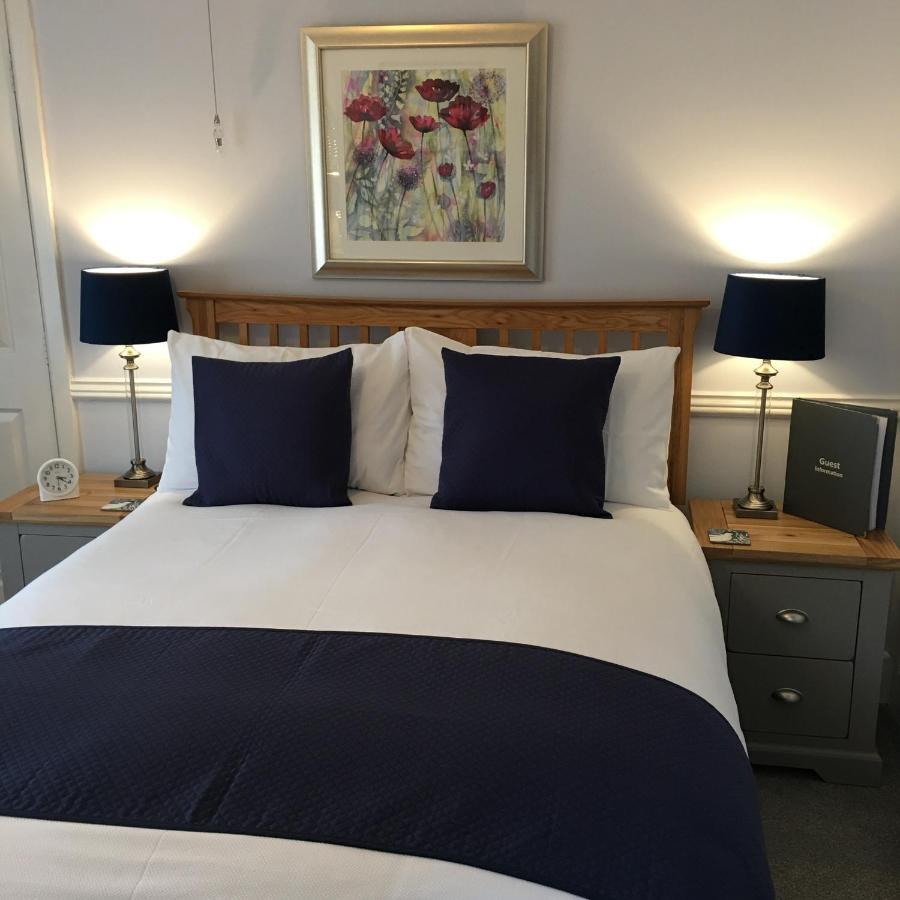 Spurwing Guest House แวร์แรม ภายนอก รูปภาพ