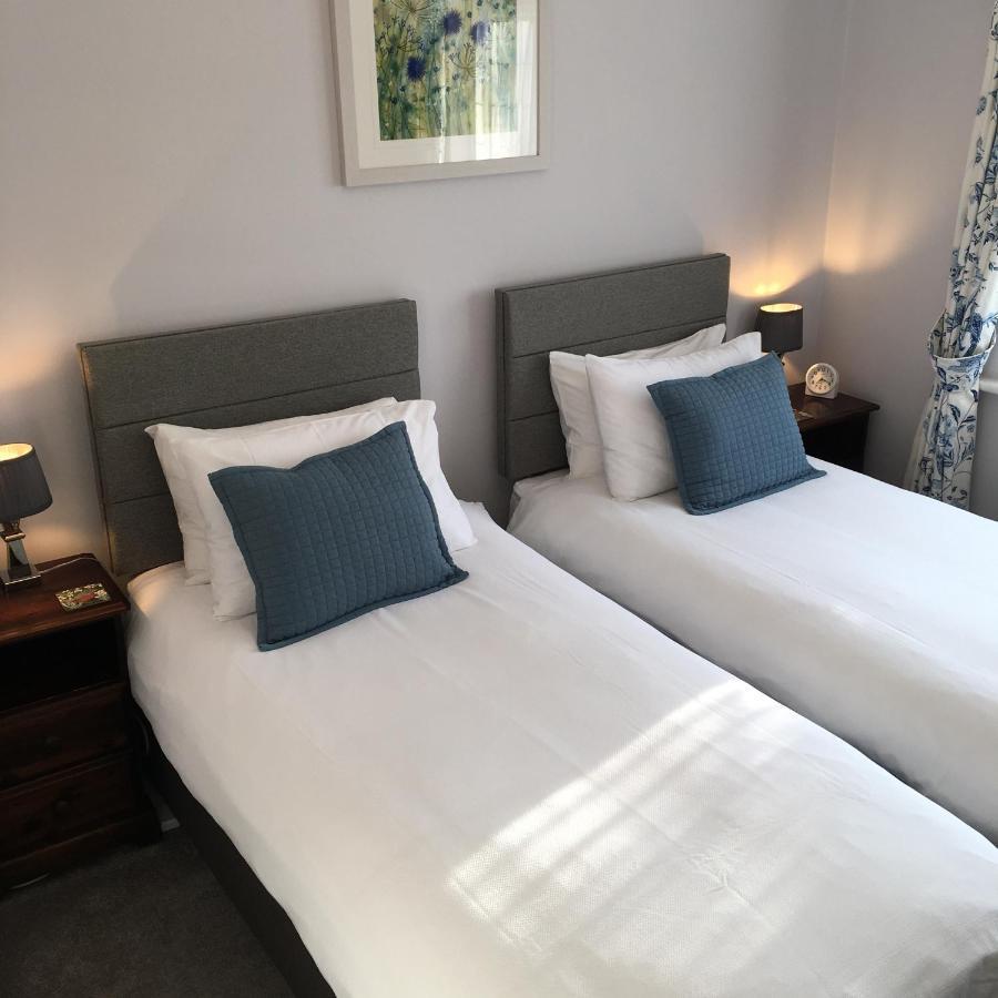 Spurwing Guest House แวร์แรม ภายนอก รูปภาพ
